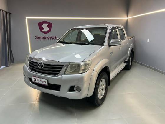 TOYOTA HILUX 2.7 SRV 4X4 CD 16V FLEX 4P AUTOMÁTICO TOYOTA HILUX 2.7 SRV 4X4 CD 16V FLEX 4P AUTOMÁTICO